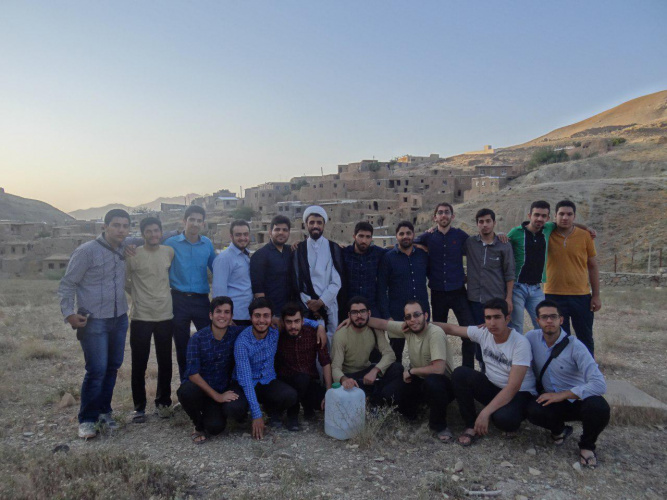 گزارش تصویری از برگزاری اردوی جهادی دانشجویان دانشگاه تفرش
