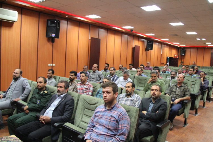نشست جهاد تبیین با موضوع مشارکت حداکثری در انتخابات در دانشگاه تفرش برگزار گردید